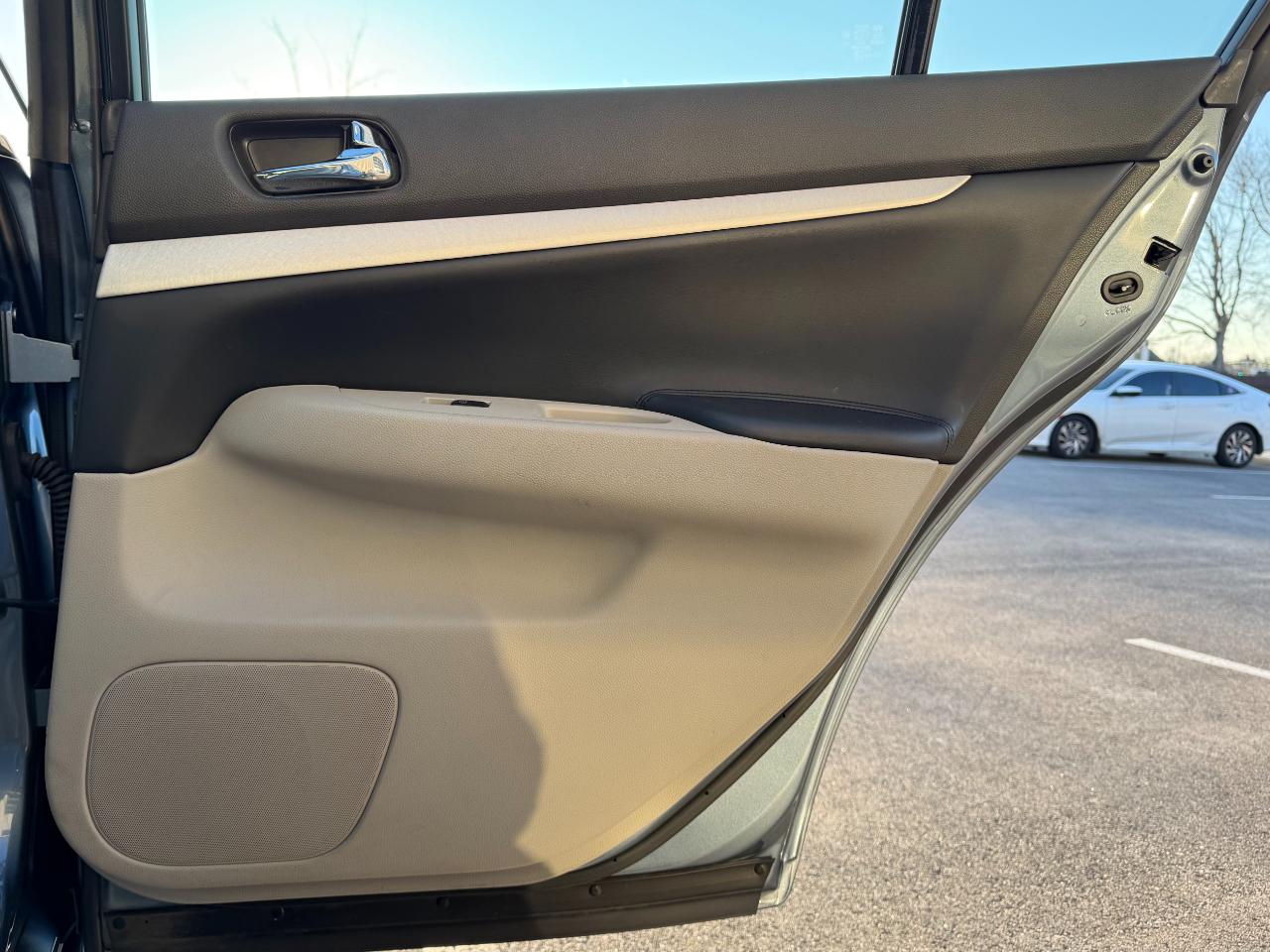 Infiniti G37 Sedan 4dr x AWD 2009