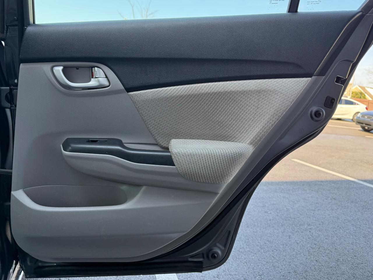 Honda Civic Hybrid 4dr Sdn L4 CVT 2013