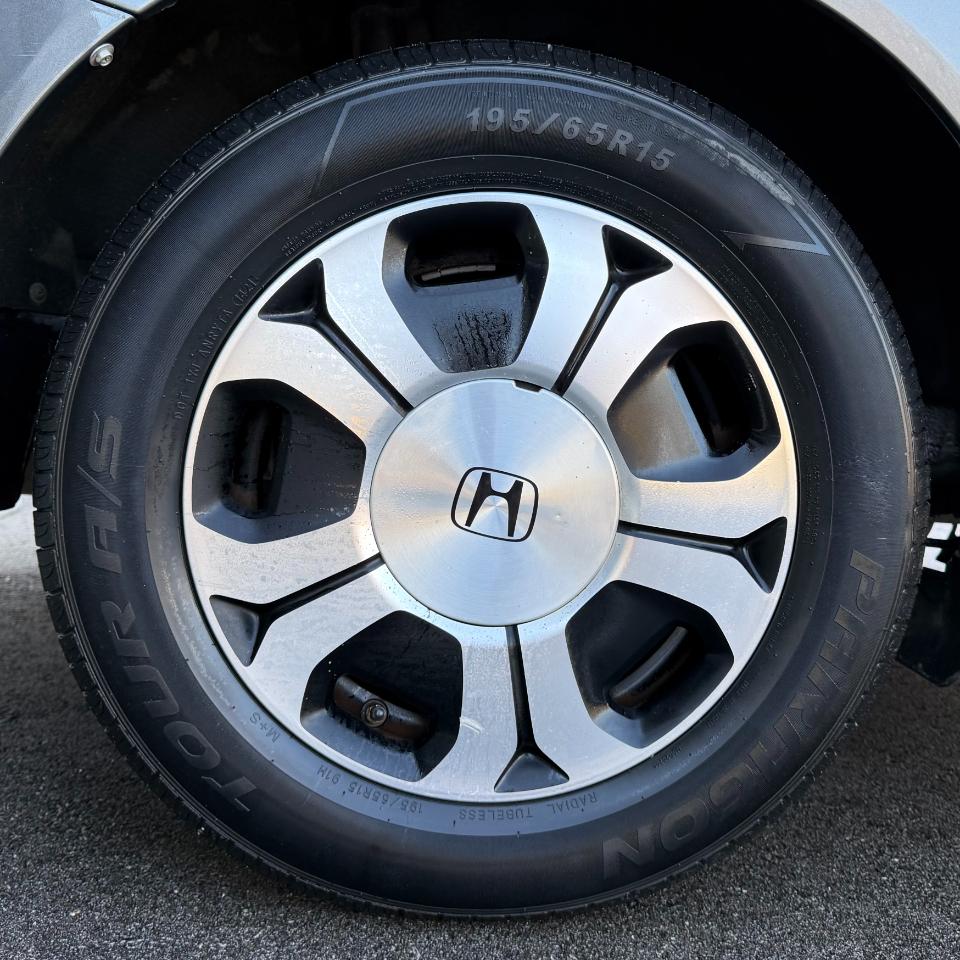 Honda Civic Hybrid 4dr Sdn L4 CVT 2013