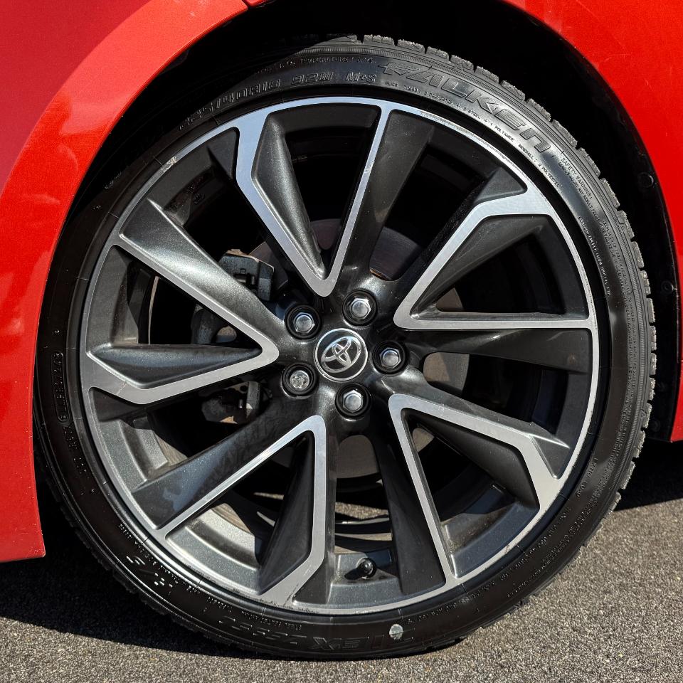 Toyota Corolla Hatchback XSE CVT (Natl) 2019