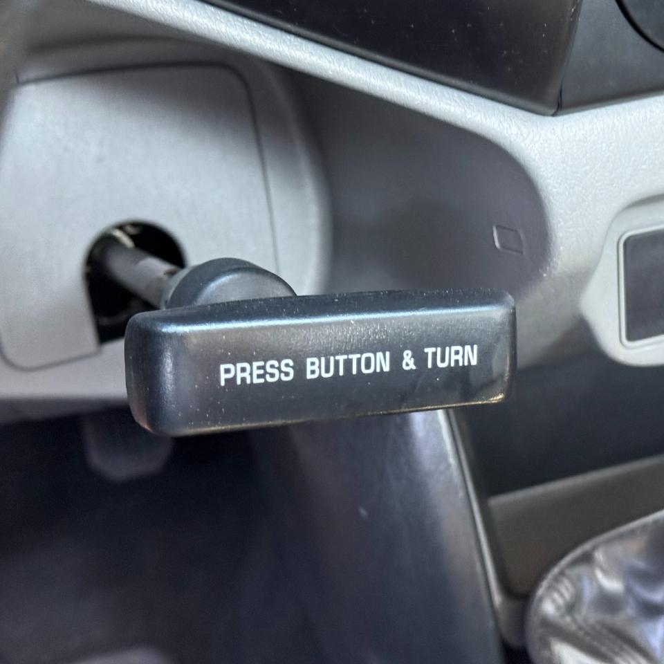 Toyota Tacoma 2WD Reg Cab I4 MT (Natl) 2013