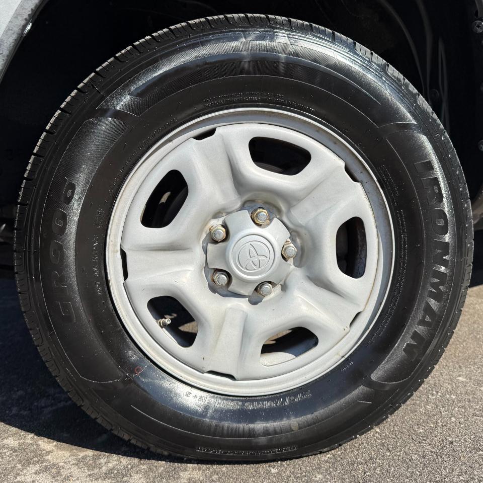 Toyota Tacoma 2WD Reg Cab I4 MT (Natl) 2013