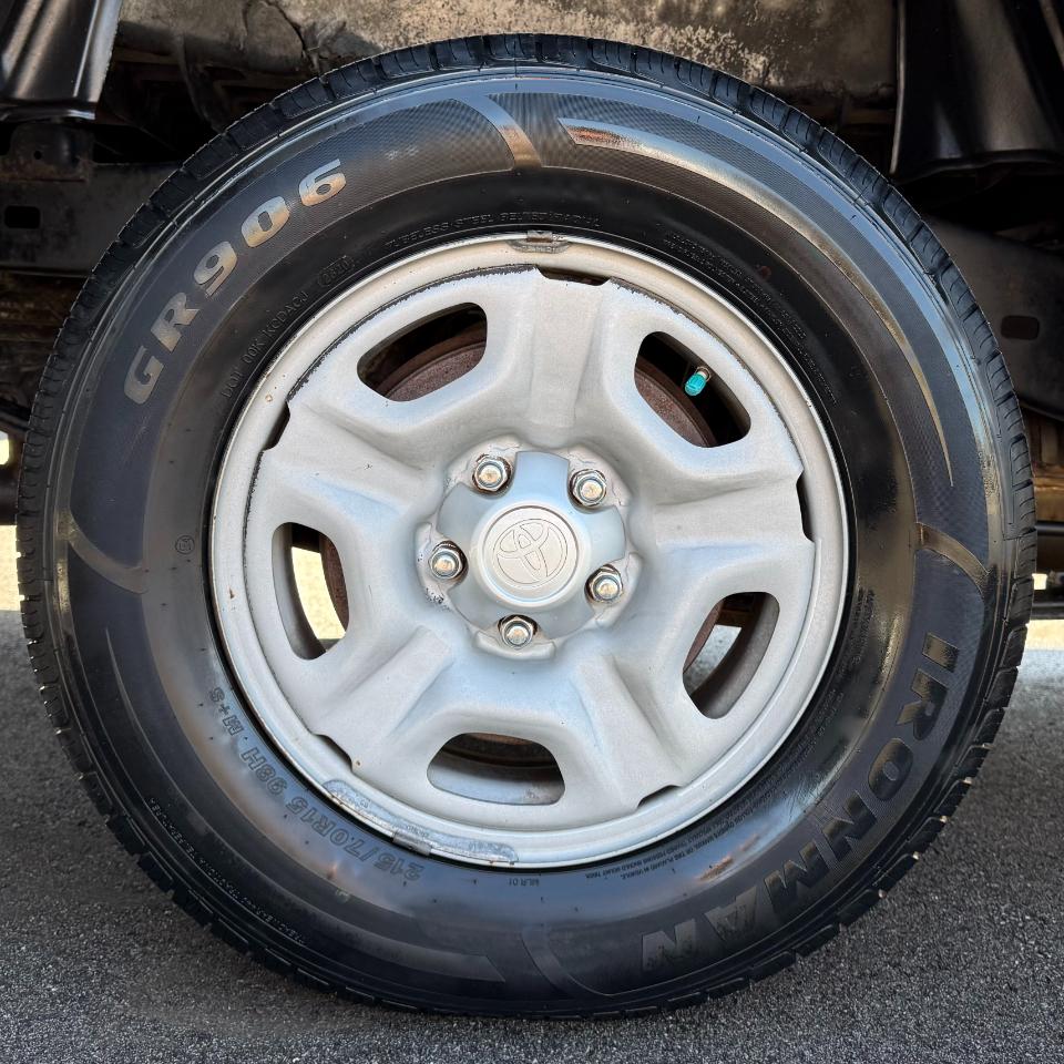 Toyota Tacoma 2WD Reg Cab I4 MT (Natl) 2013