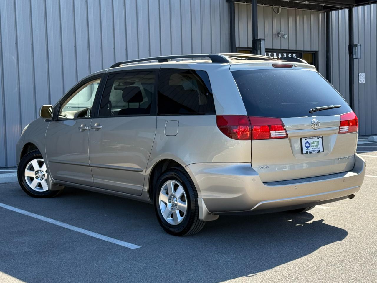 Toyota Sienna 5dr XLE FWD 7-Passenger (Natl) 2005