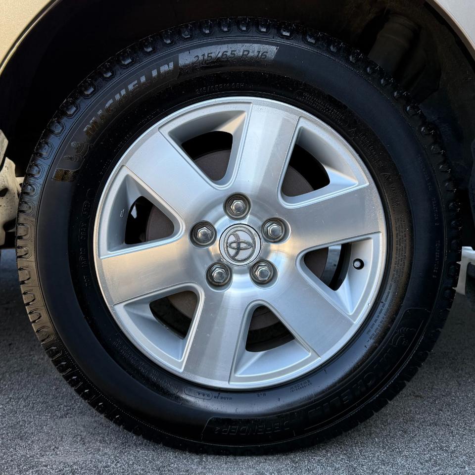 Toyota Sienna 5dr XLE FWD 7-Passenger (Natl) 2005