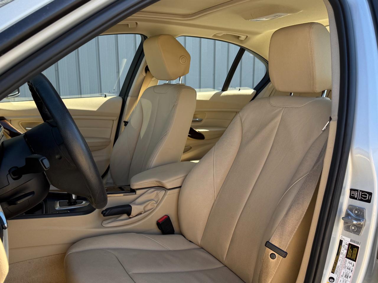 BMW 3 Series 4dr Sdn 328i RWD 2014