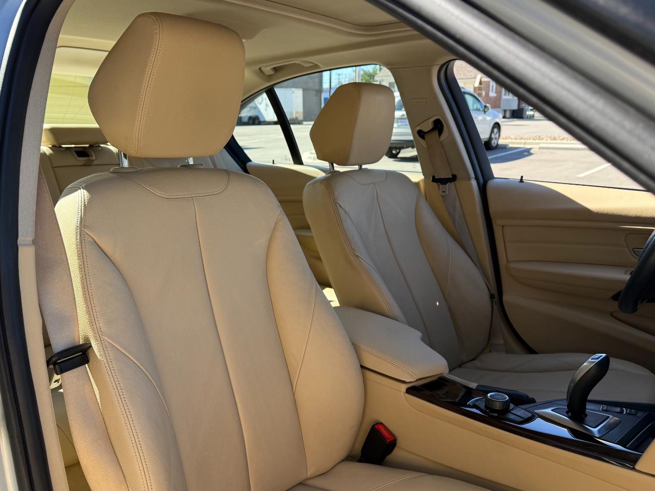 BMW 3 Series 4dr Sdn 328i RWD 2014