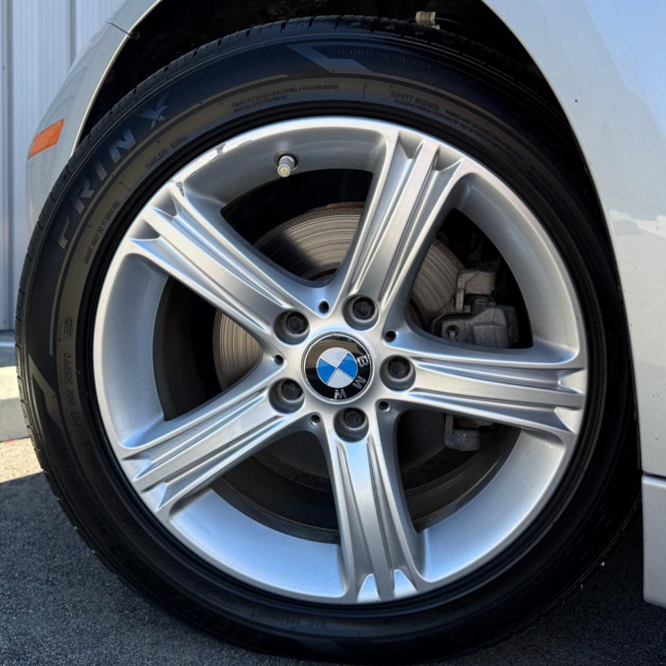 BMW 3 Series 4dr Sdn 328i RWD 2014