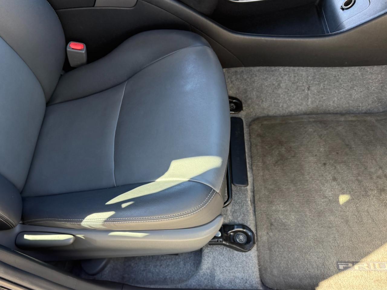 Toyota Prius 5dr HB Three (Natl) 2014