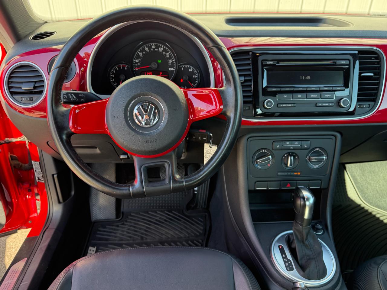 Volkswagen Beetle 2dr Cpe Auto 2.5L PZEV 2012