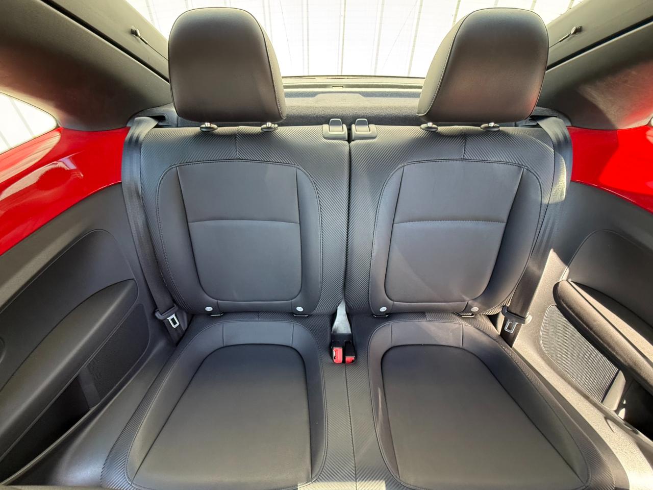 Volkswagen Beetle 2dr Cpe Auto 2.5L PZEV 2012