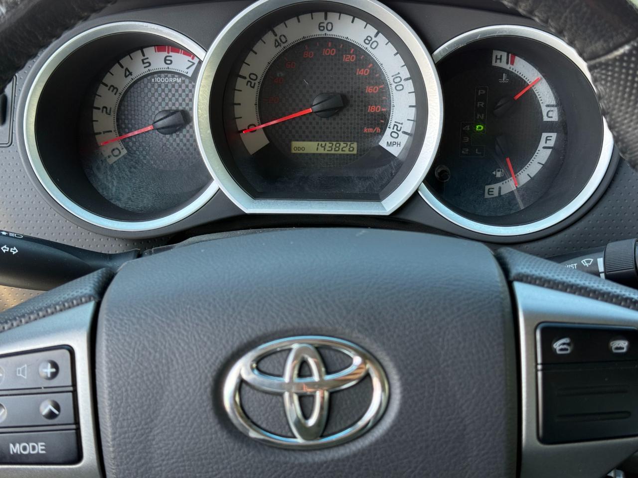 Toyota Tacoma 4WD Double Cab LB V6 AT (Natl) 2013