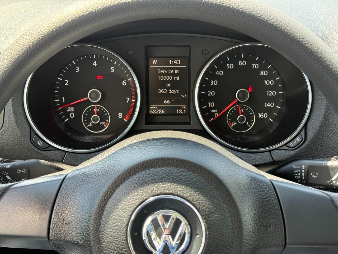 Volkswagen Golf 2dr HB Man PZEV 2012