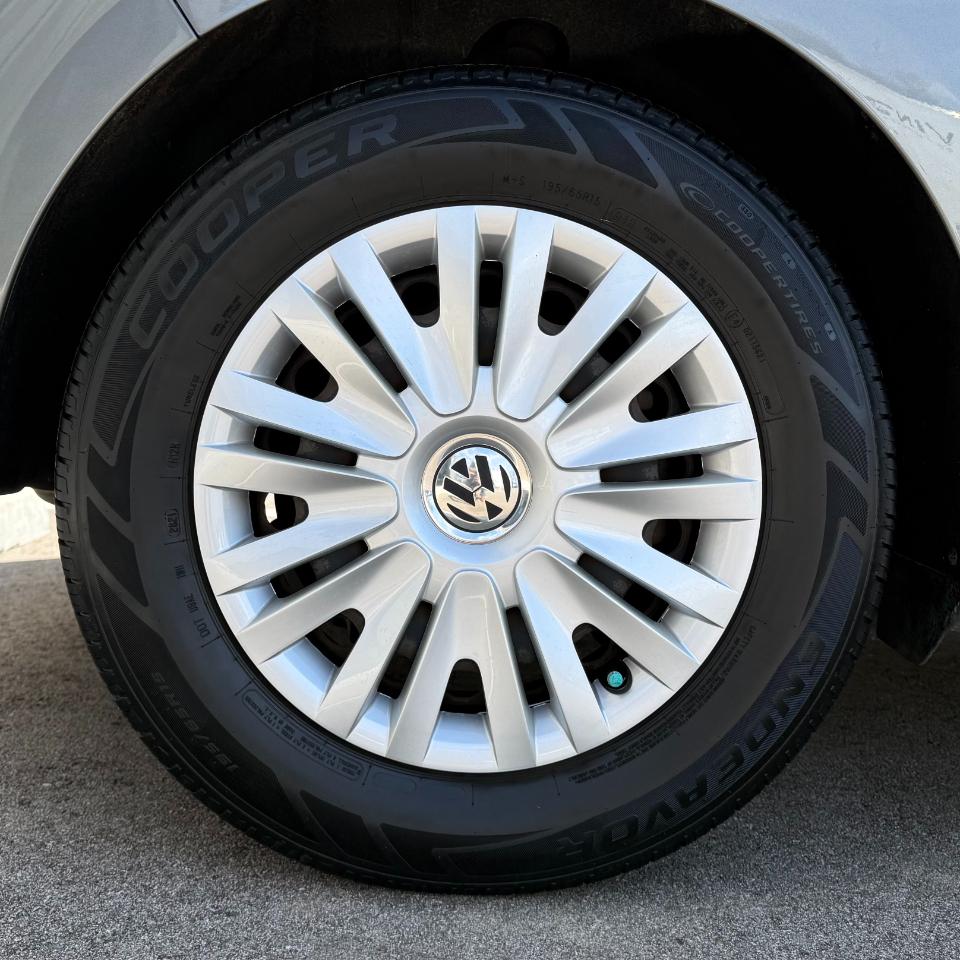 Volkswagen Golf 2dr HB Man PZEV 2012