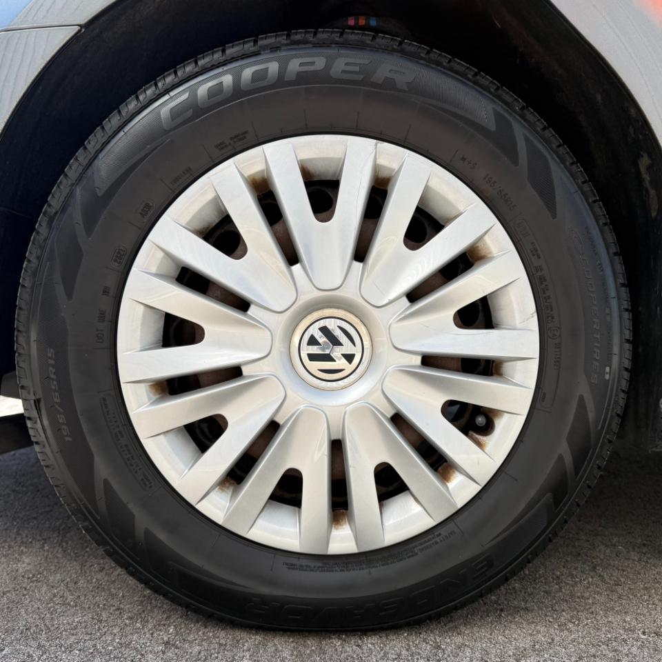 Volkswagen Golf 2dr HB Man PZEV 2012