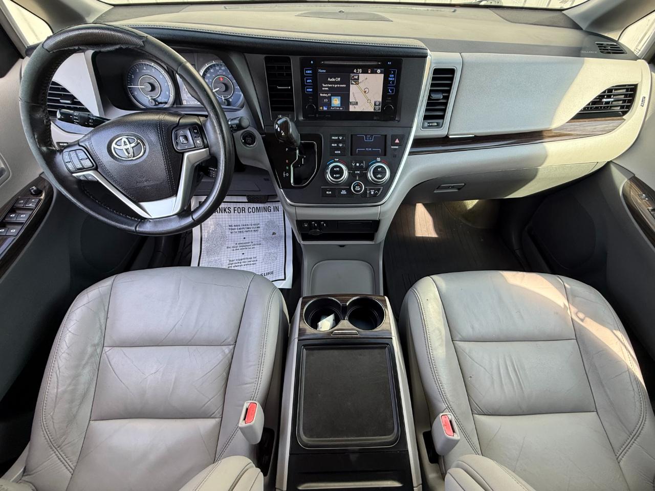 Toyota Sienna XLE Auto Access Seat FWD 7-Passenger (Natl) 2017