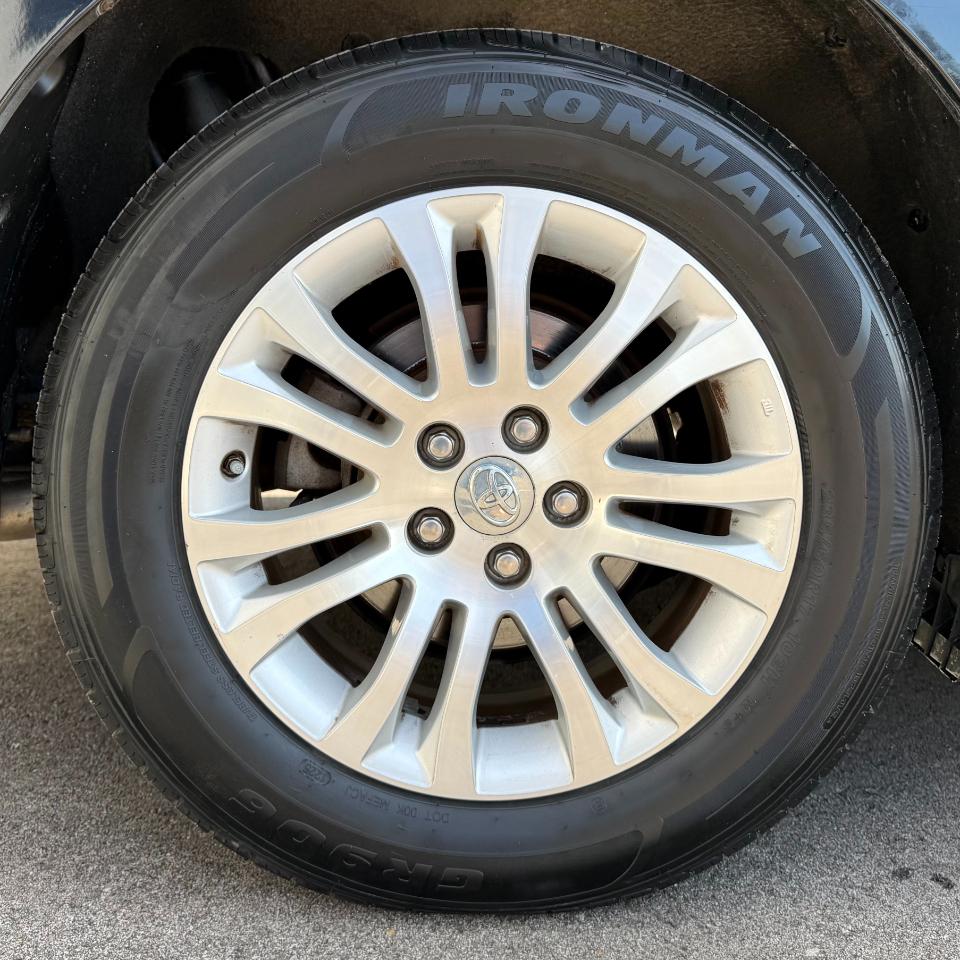 Toyota Sienna XLE Auto Access Seat FWD 7-Passenger (Natl) 2017