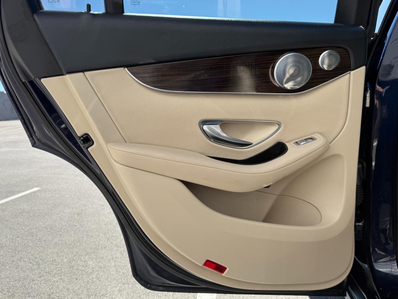 Mercedes-Benz GLC GLC 300 4MATIC SUV 2018