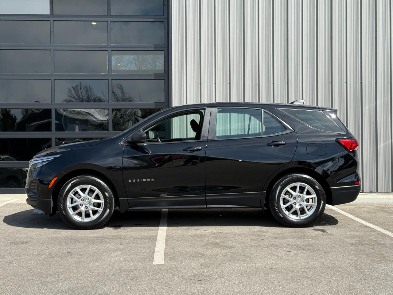 Chevrolet Equinox FWD 4dr LS w/1FL 2024