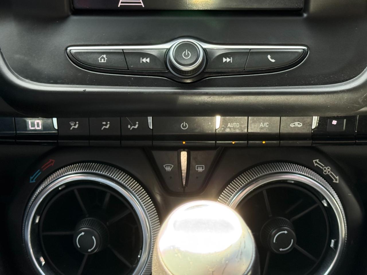 Chevrolet Camaro 2dr Cpe 1LT 2020