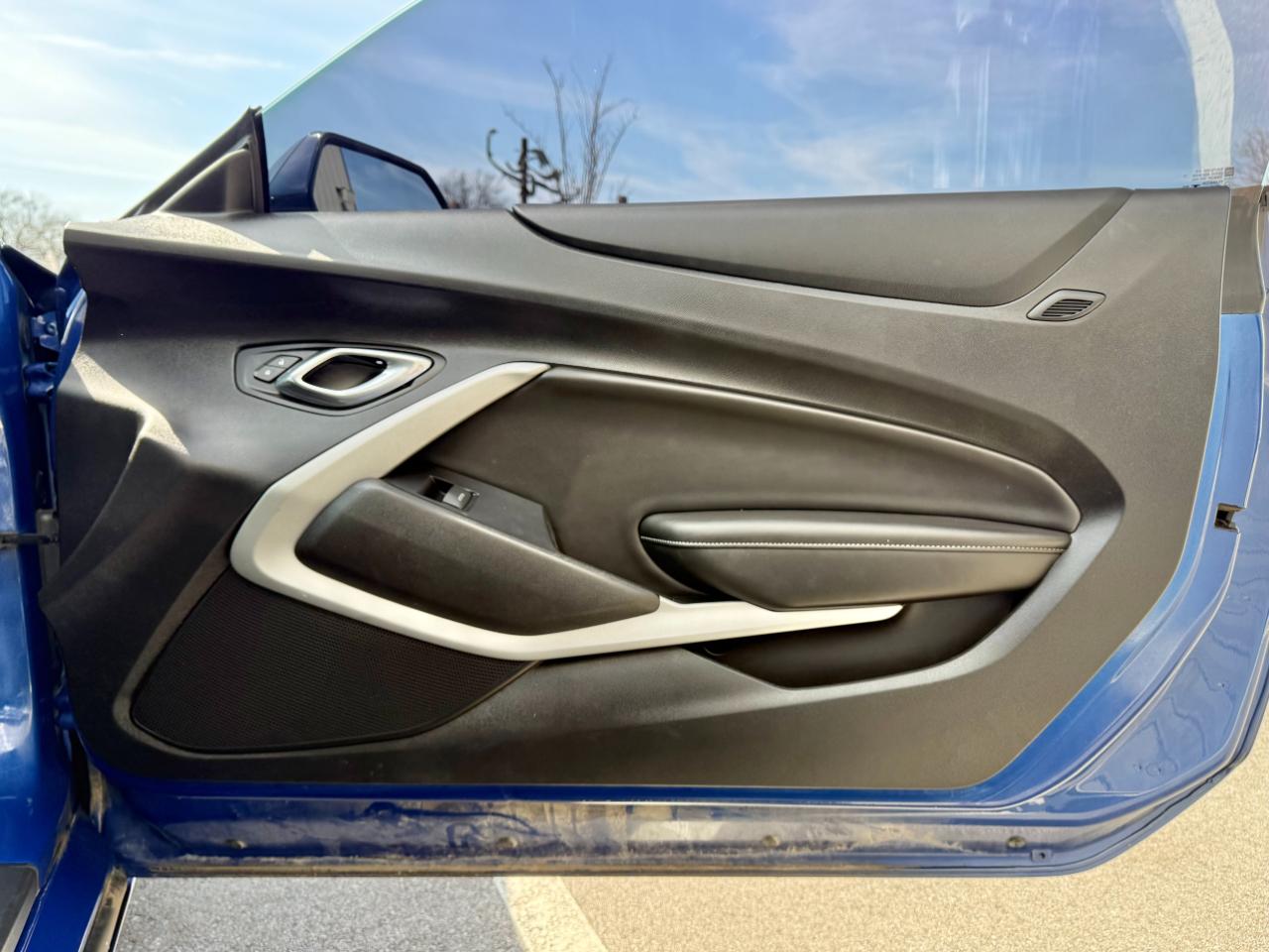 Chevrolet Camaro 2dr Cpe 1LT 2020