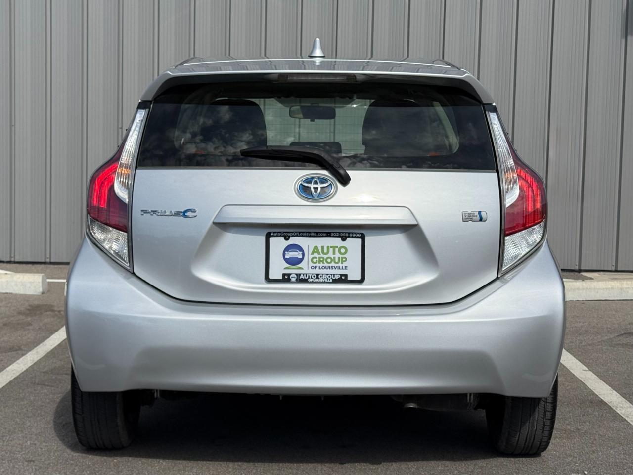 Toyota Prius c 5dr HB Persona Series (Natl) 2016