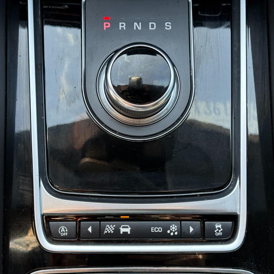 Jaguar F-Pace 25t Premium AWD 2019