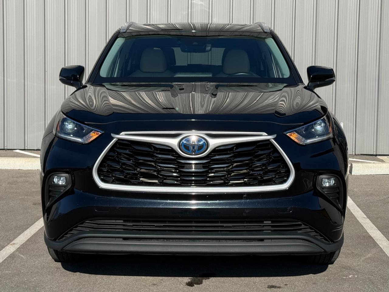 Toyota Highlander Hybrid XLE AWD (Natl) 2021