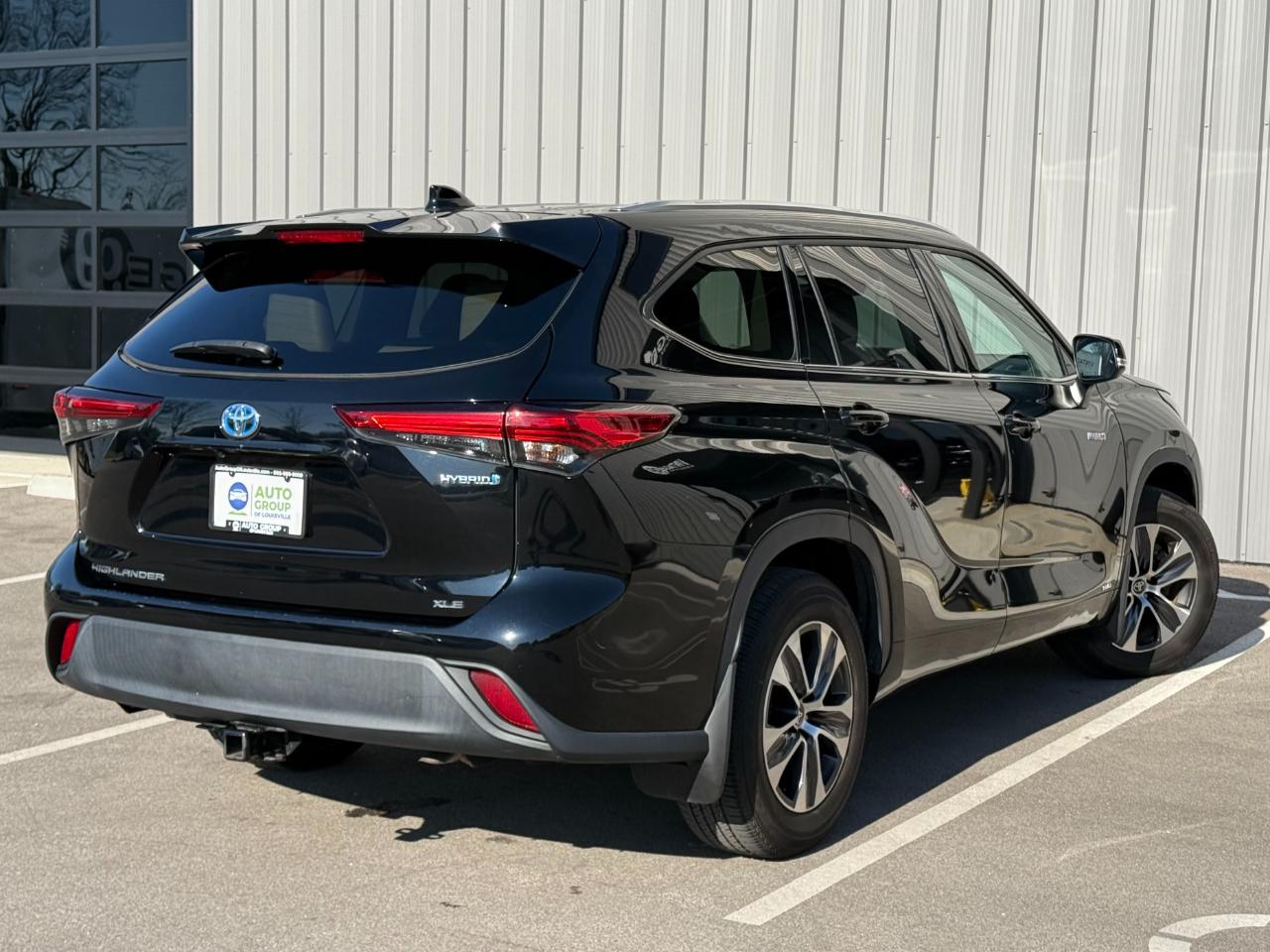 Toyota Highlander Hybrid XLE AWD (Natl) 2021