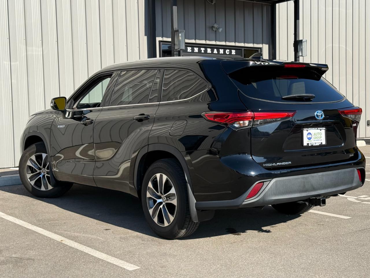 Toyota Highlander Hybrid XLE AWD (Natl) 2021