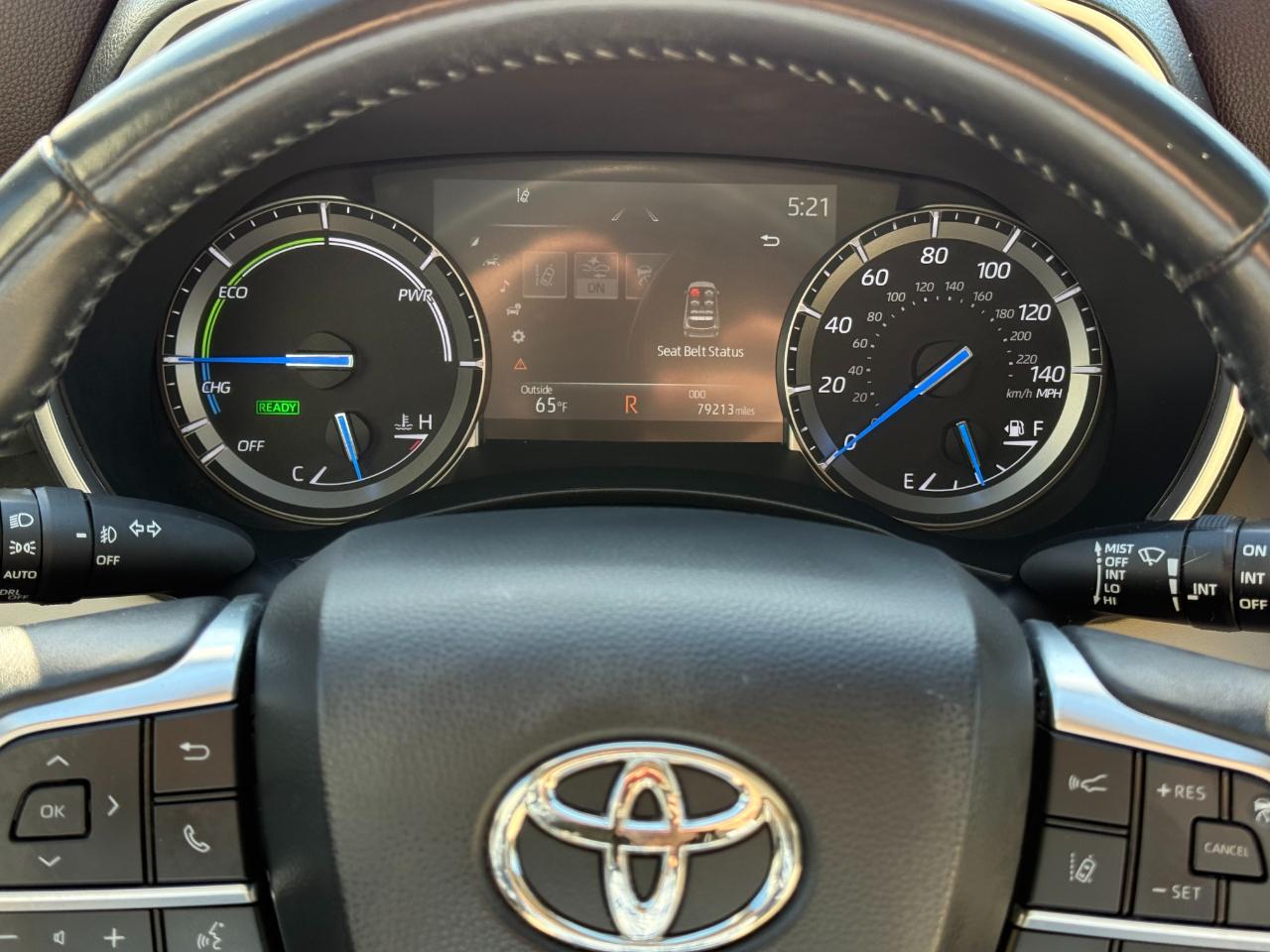 Toyota Highlander Hybrid XLE AWD (Natl) 2021