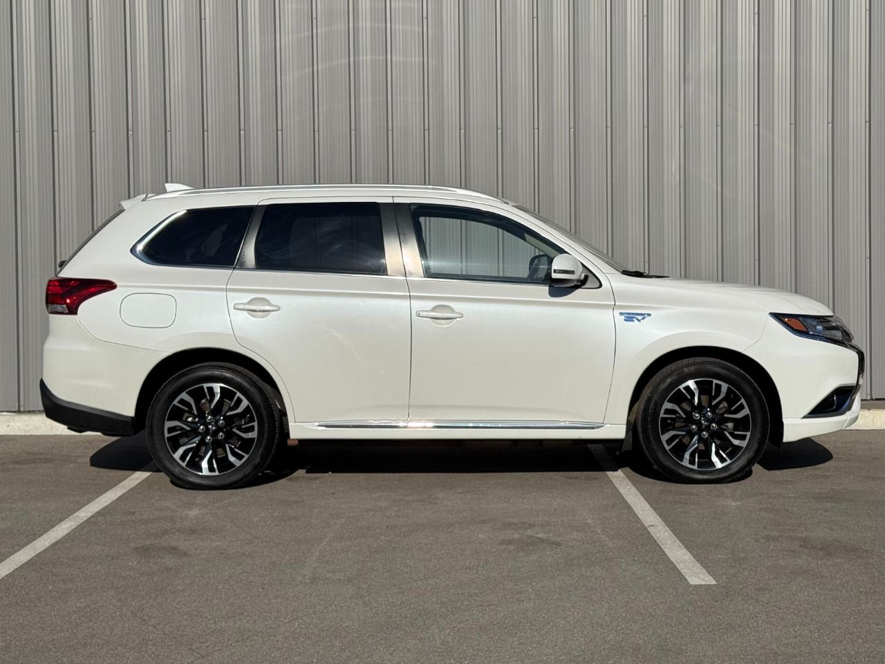 Mitsubishi Outlander PHEV SEL S-AWC 2018