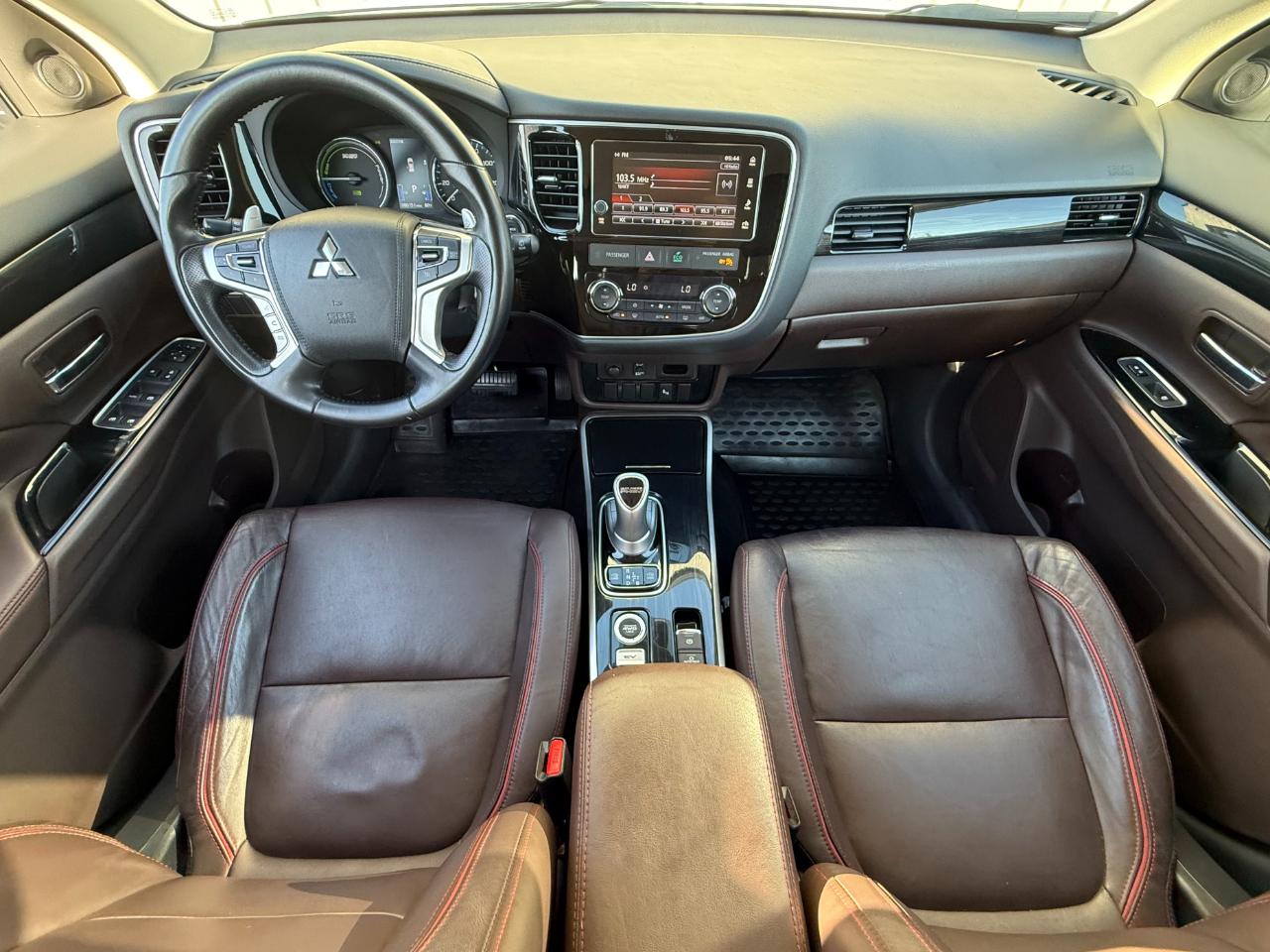 Mitsubishi Outlander PHEV SEL S-AWC 2018