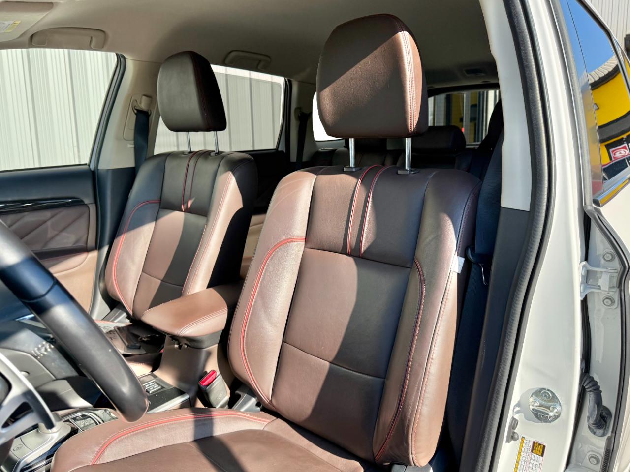 Mitsubishi Outlander PHEV SEL S-AWC 2018