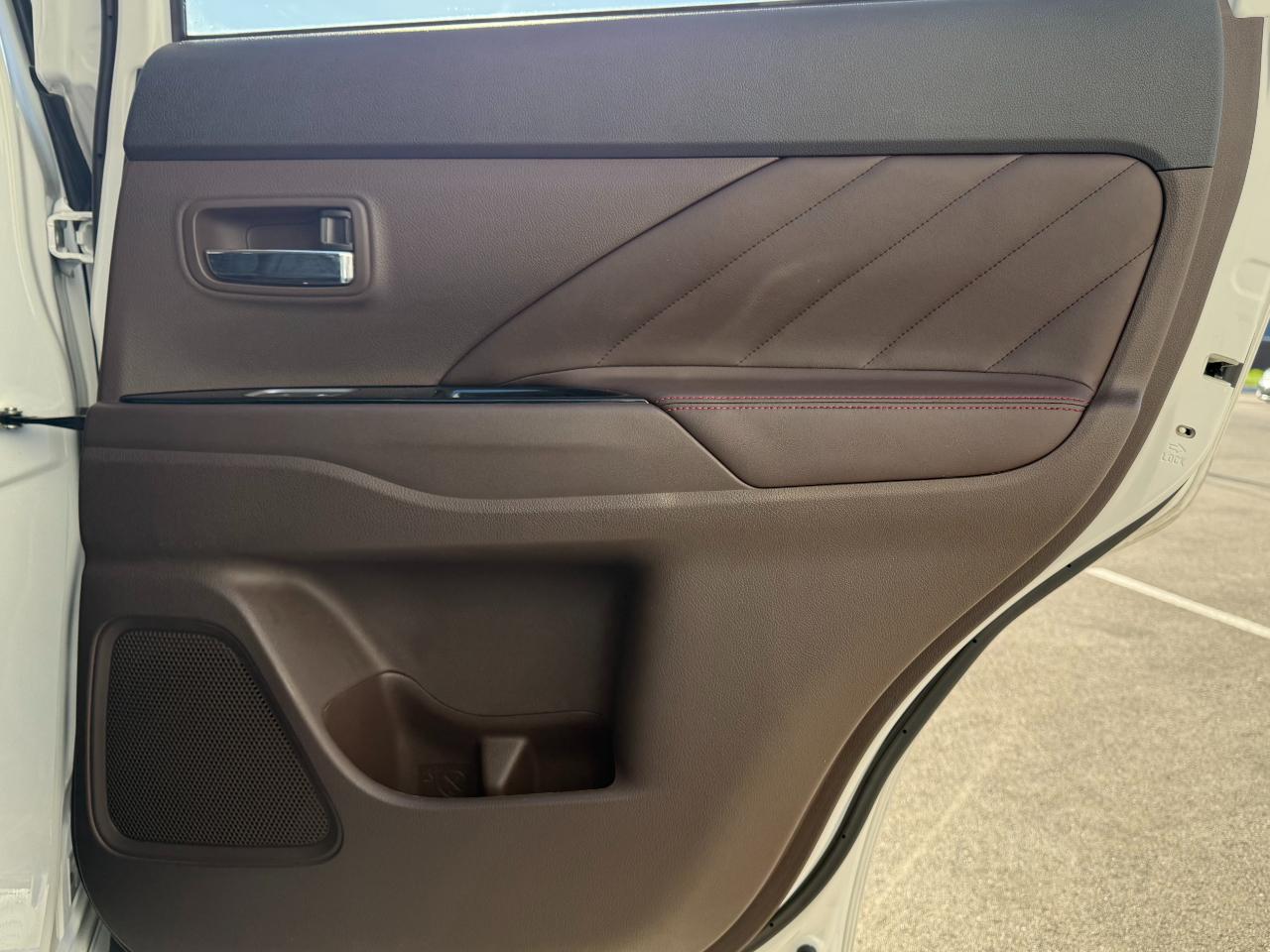 Mitsubishi Outlander PHEV SEL S-AWC 2018