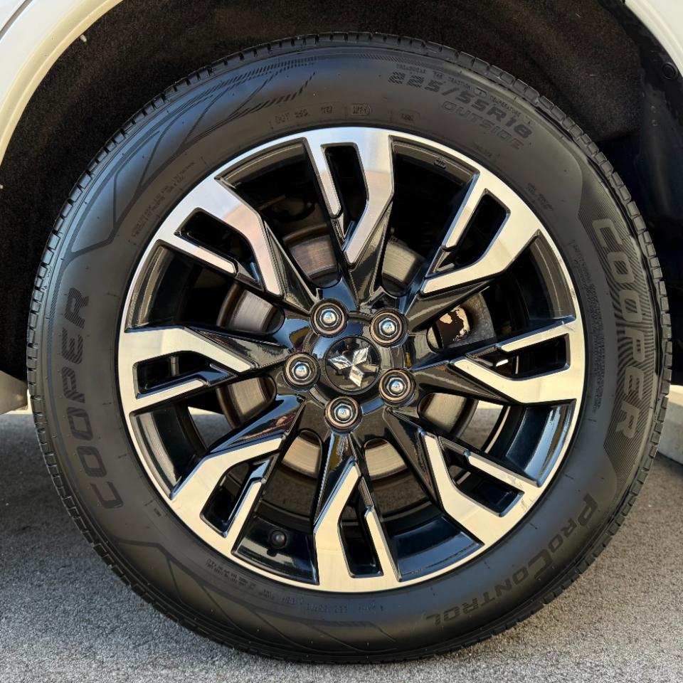 Mitsubishi Outlander PHEV SEL S-AWC 2018