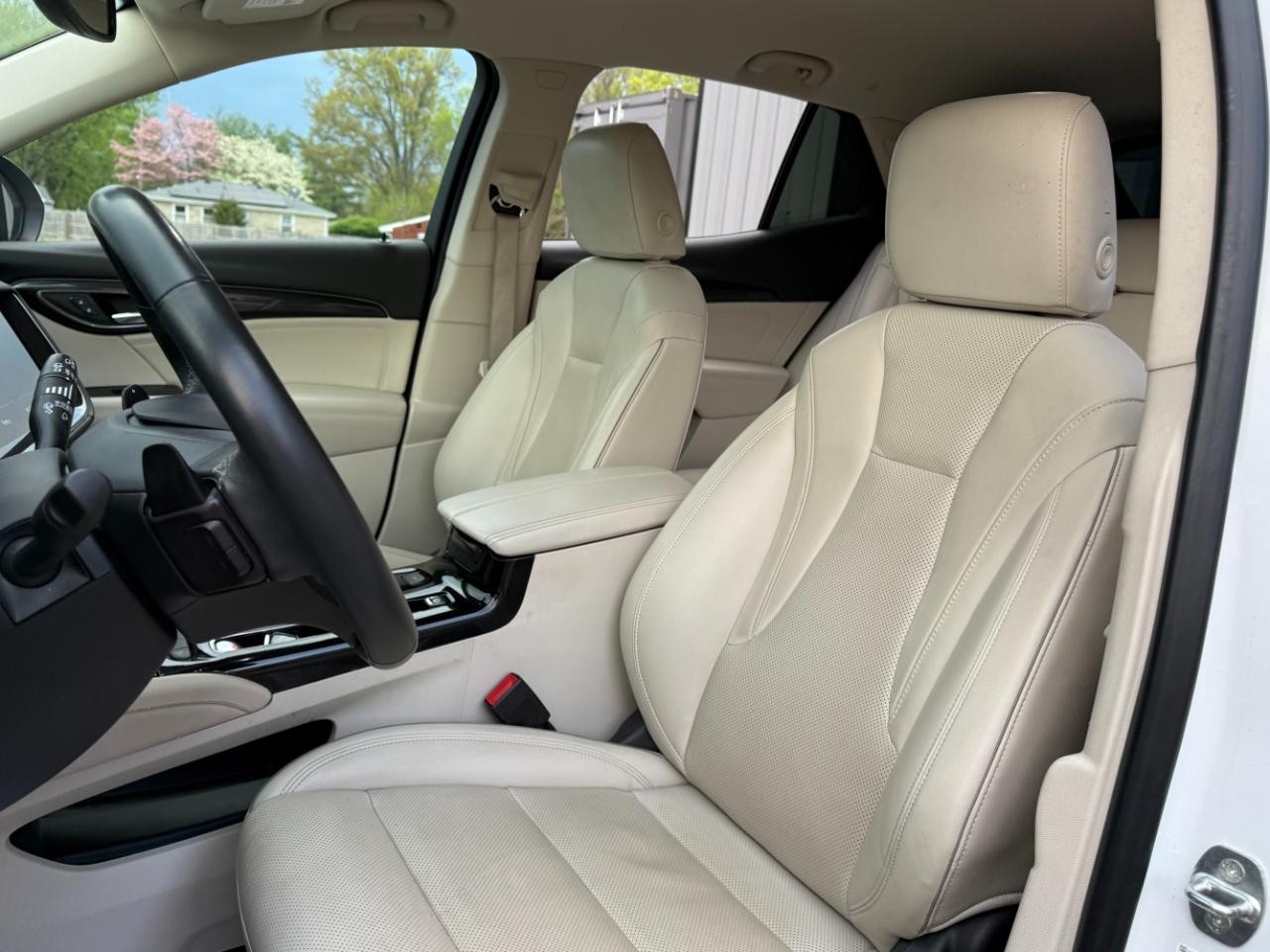 Buick Envision FWD 4dr Essence 2023