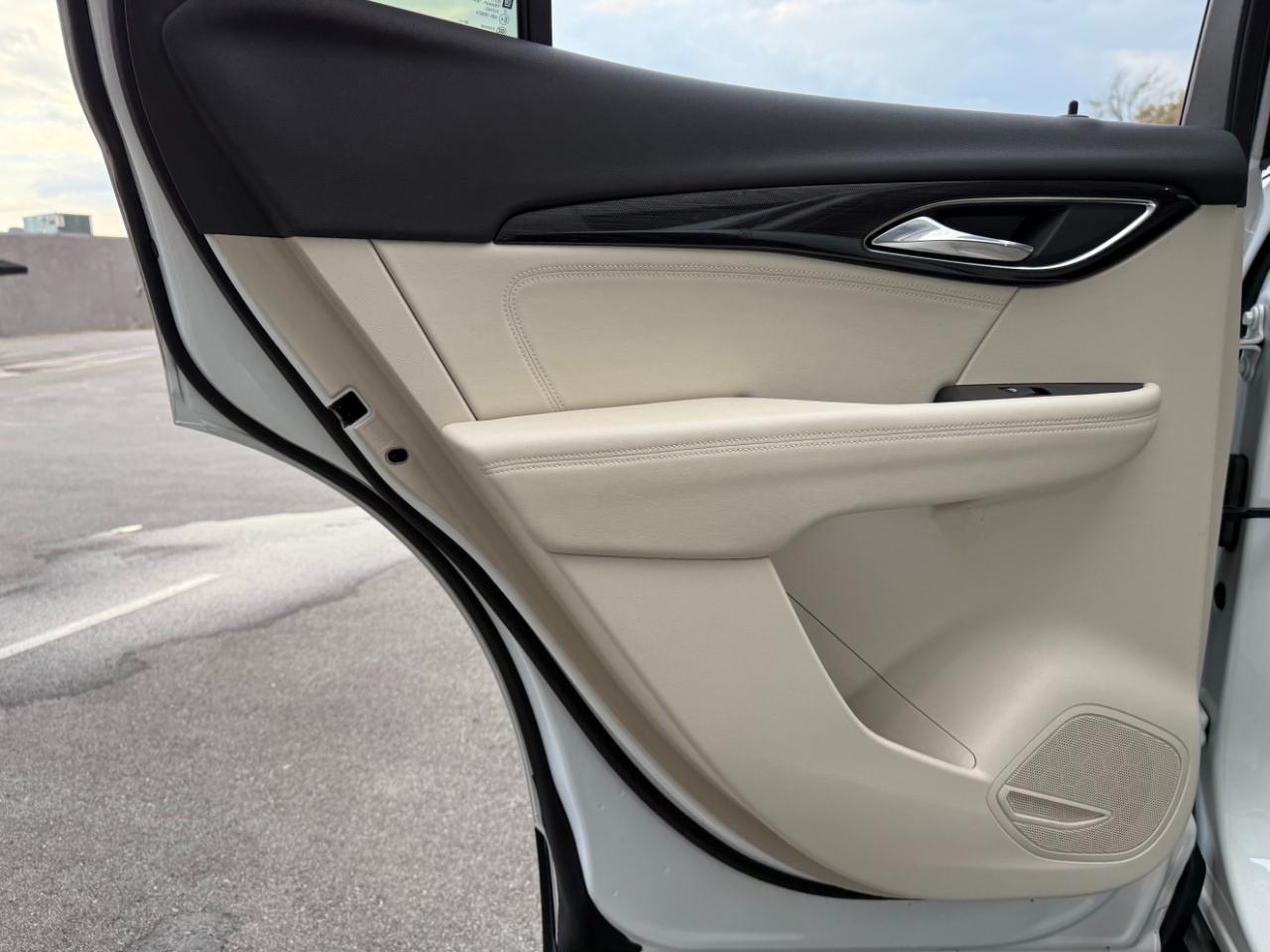 Buick Envision FWD 4dr Essence 2023