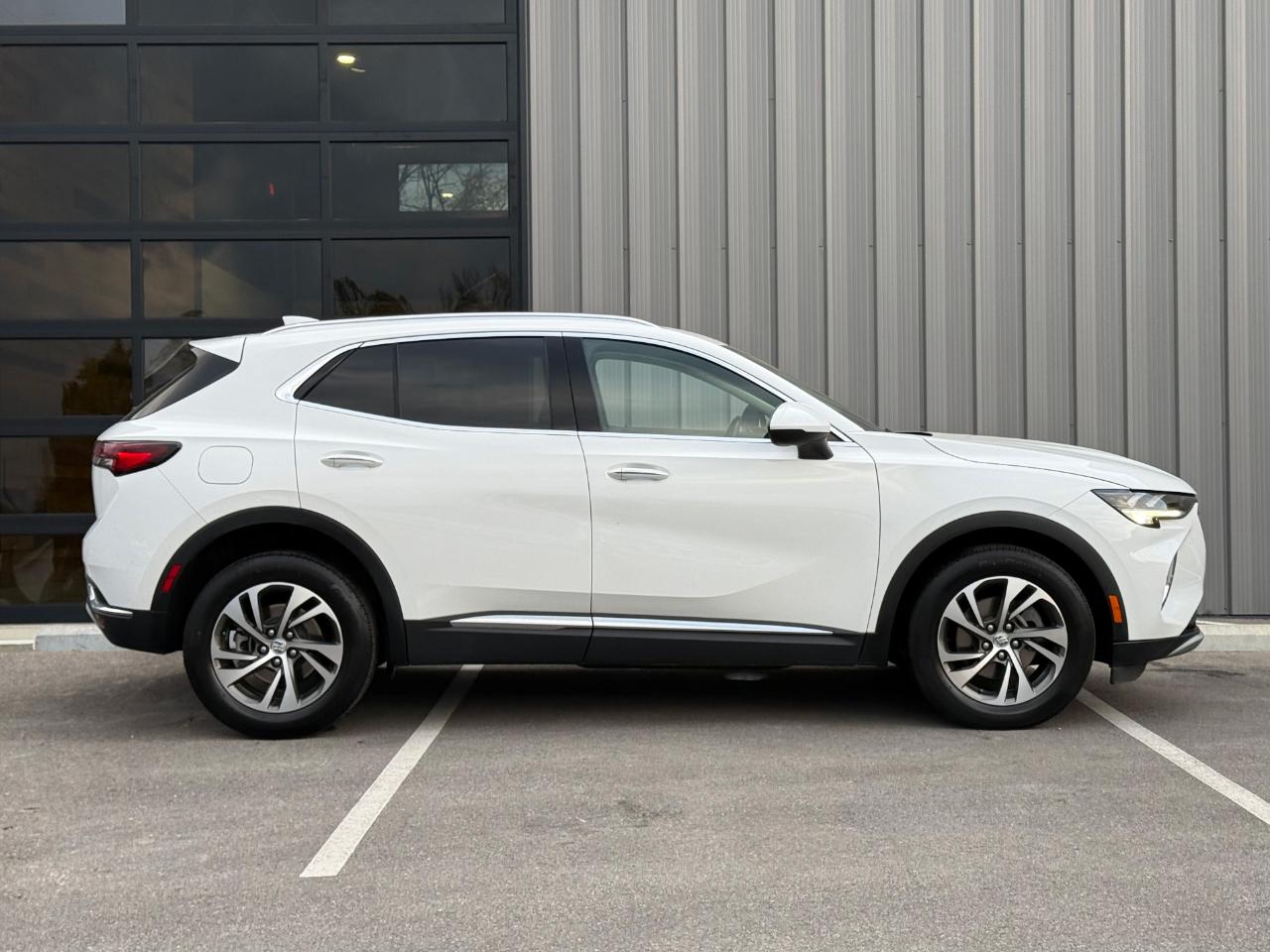 Buick Envision FWD 4dr Essence 2023