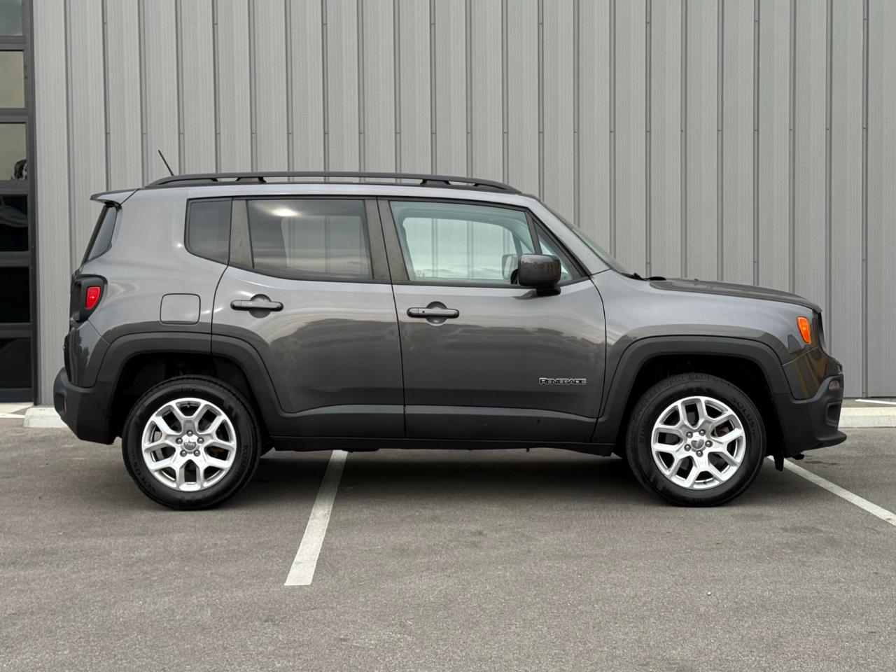 Jeep Renegade 4WD 4dr Latitude 2016