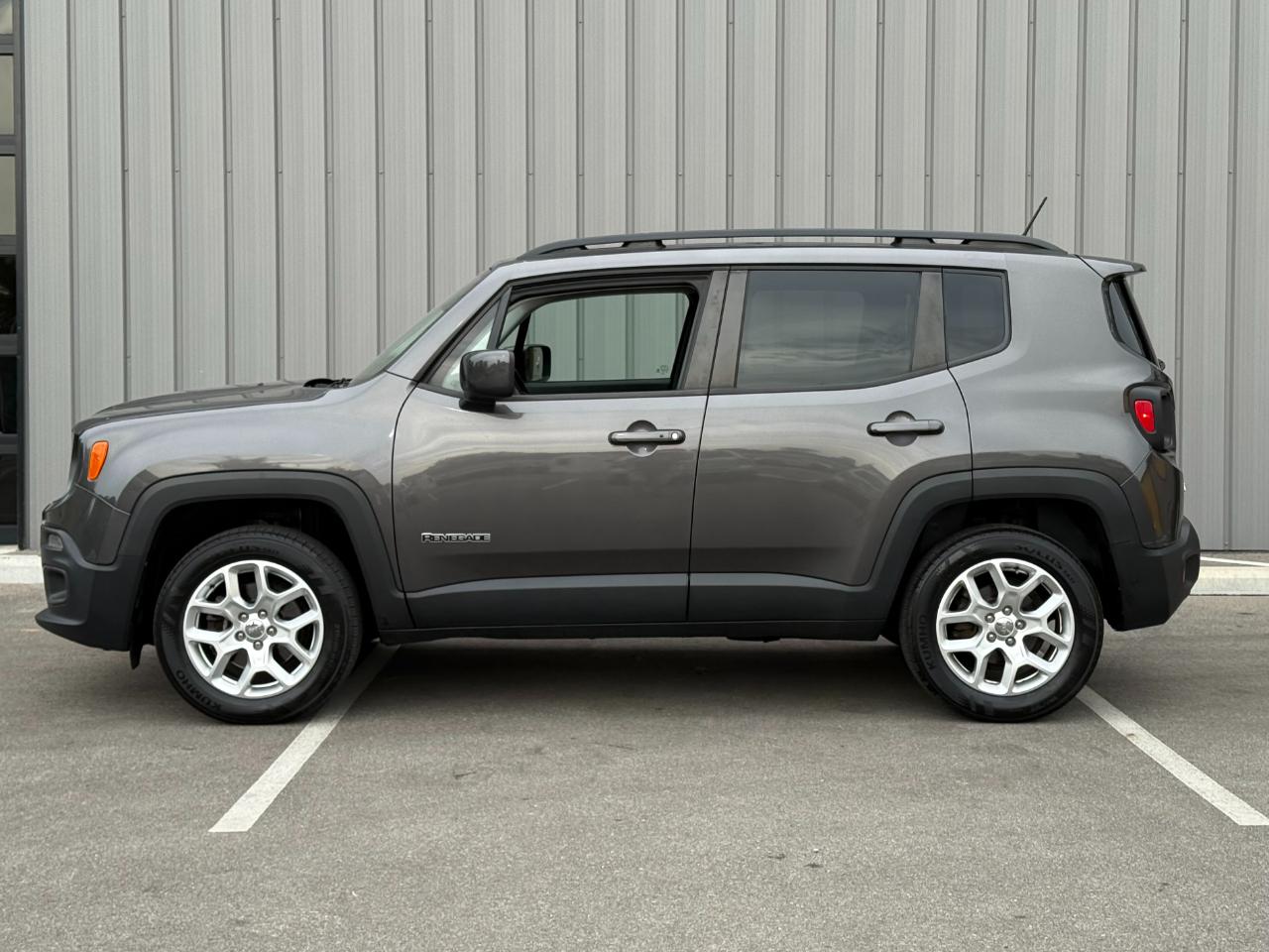 Jeep Renegade 4WD 4dr Latitude 2016