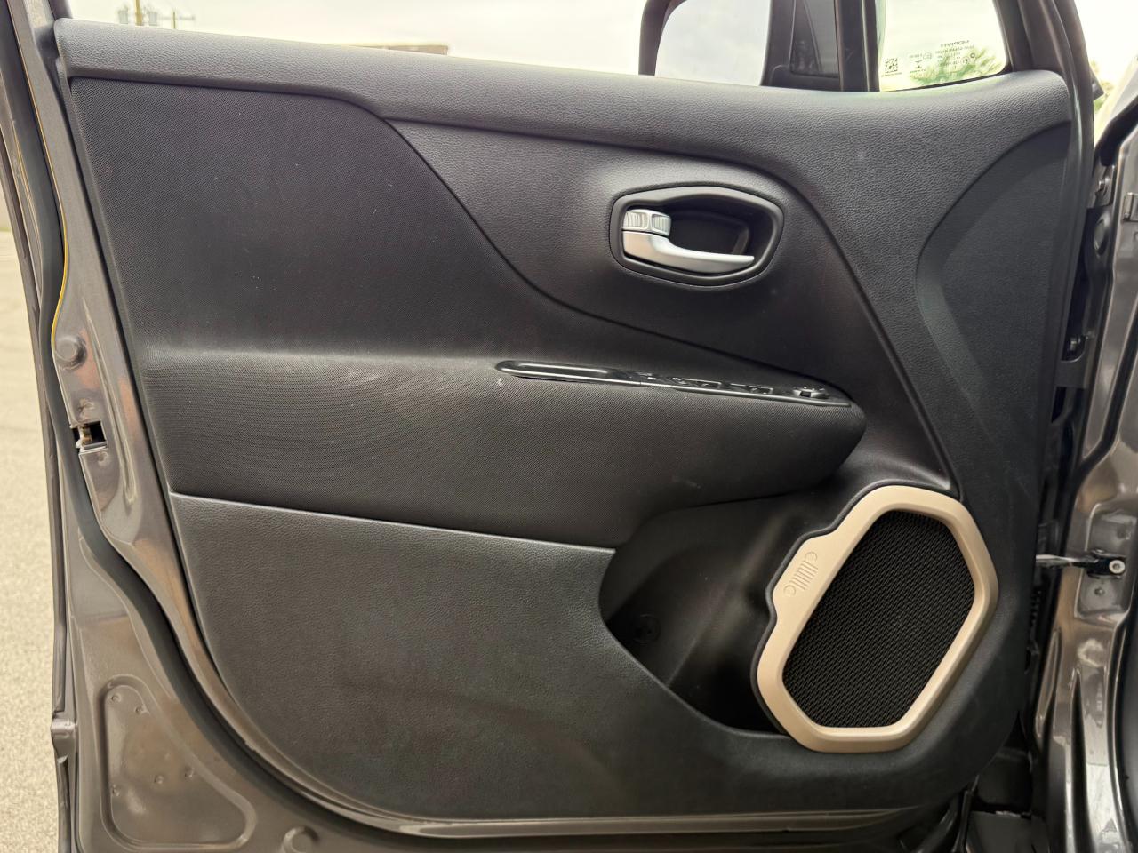 Jeep Renegade 4WD 4dr Latitude 2016