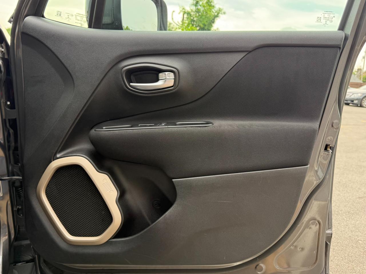 Jeep Renegade 4WD 4dr Latitude 2016