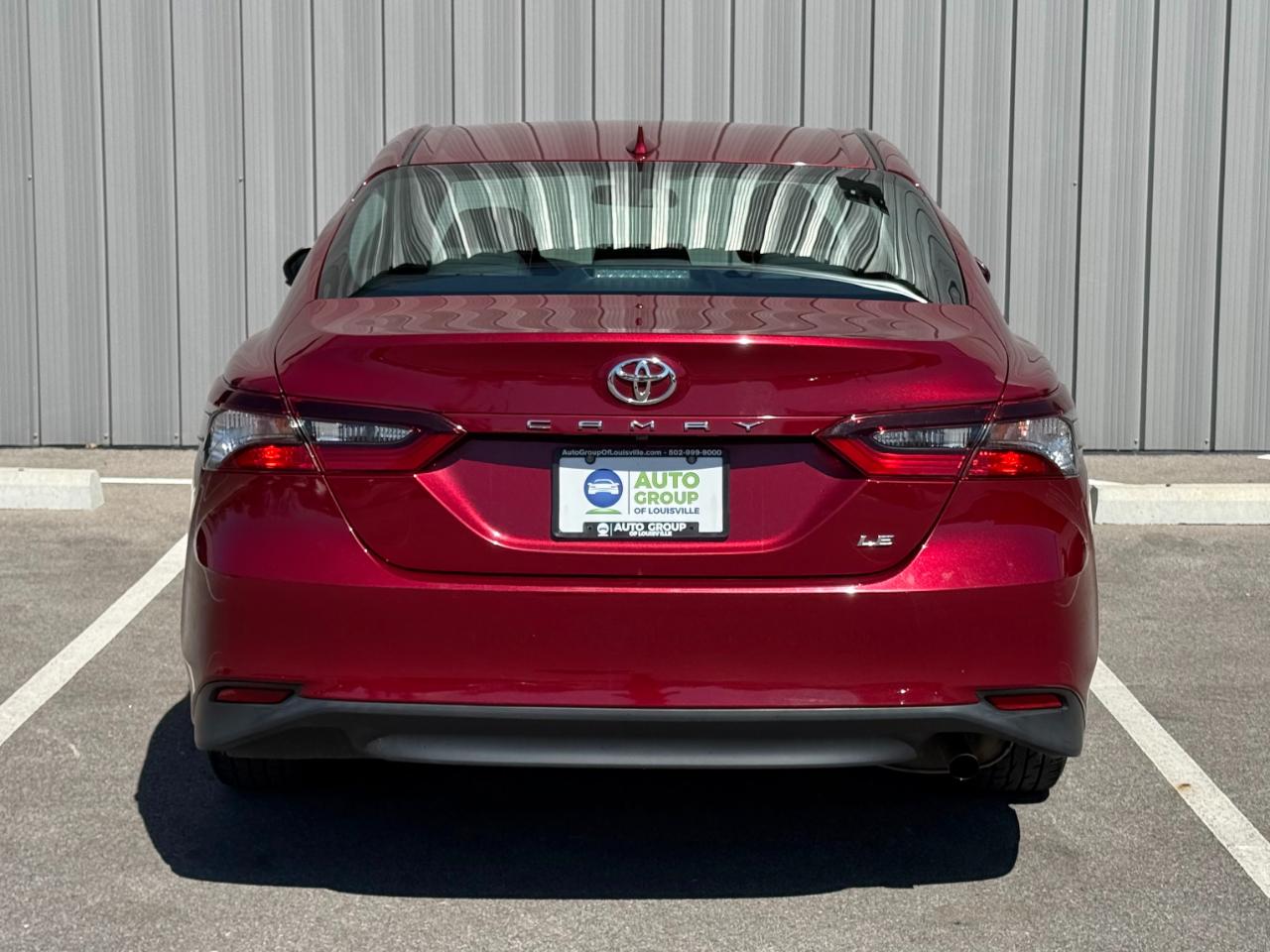 Toyota Camry LE Auto (Natl) 2021