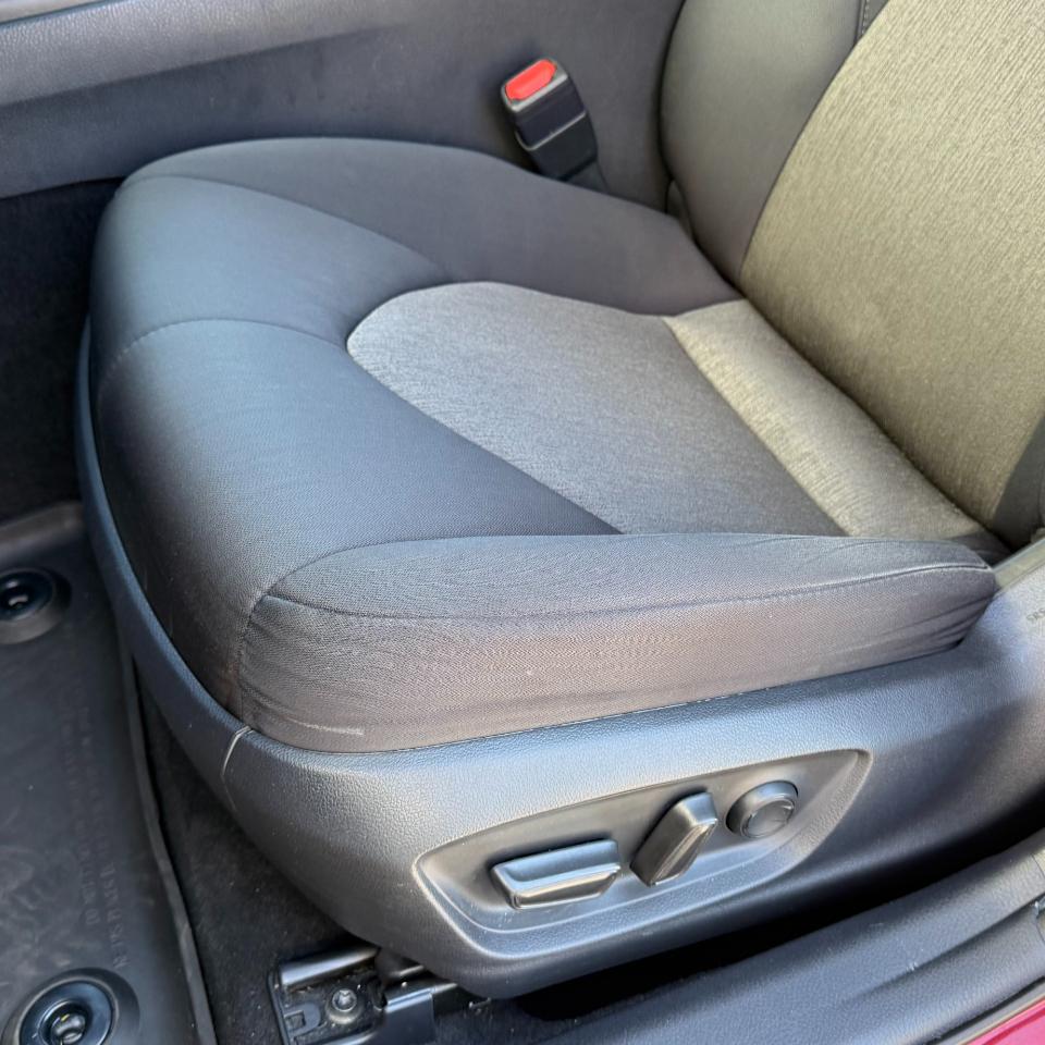 Toyota Camry LE Auto (Natl) 2021