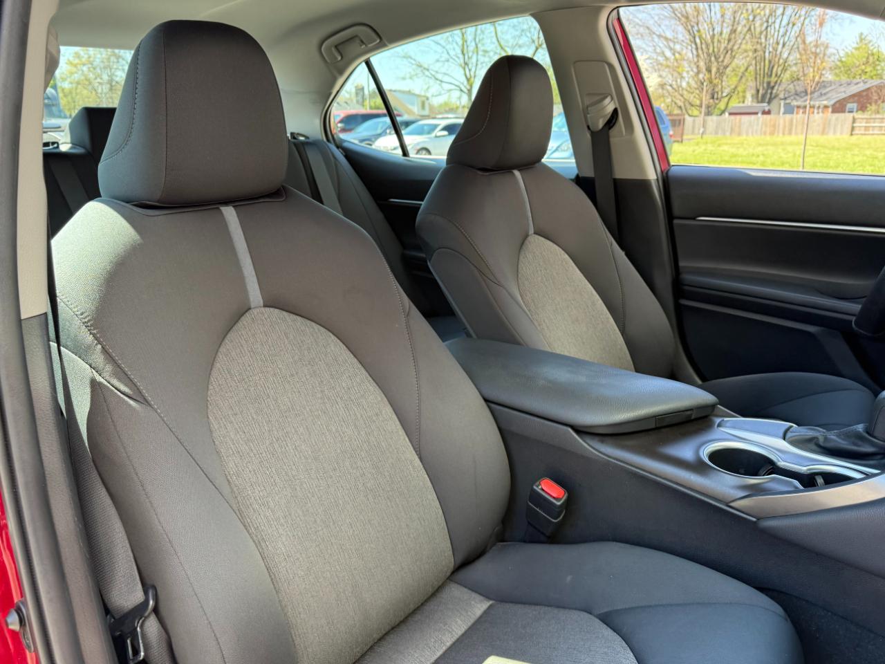 Toyota Camry LE Auto (Natl) 2021