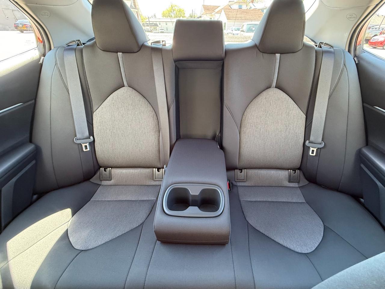 Toyota Camry LE Auto (Natl) 2021