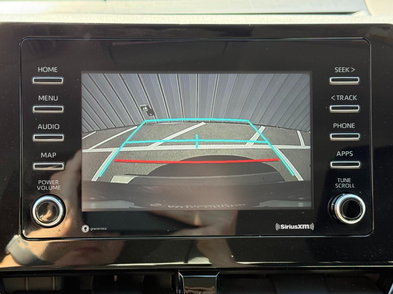 Toyota Camry LE Auto (Natl) 2021