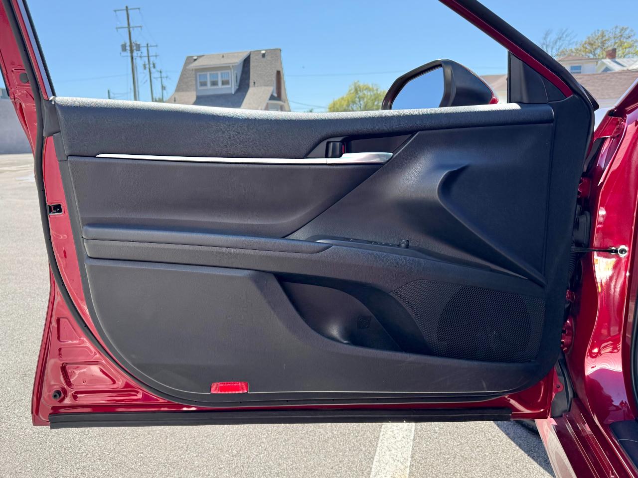 Toyota Camry LE Auto (Natl) 2021