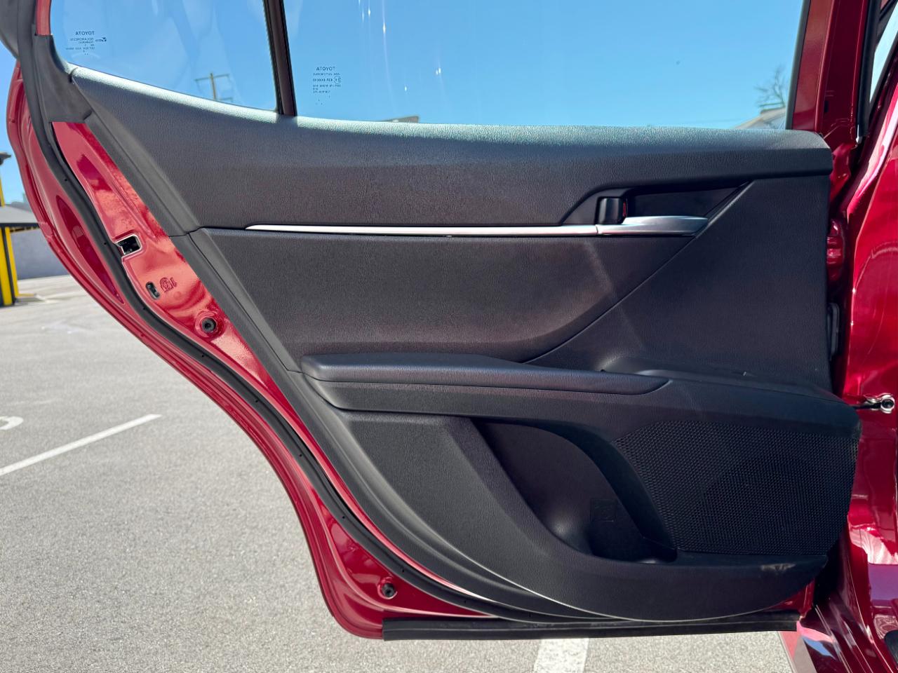 Toyota Camry LE Auto (Natl) 2021